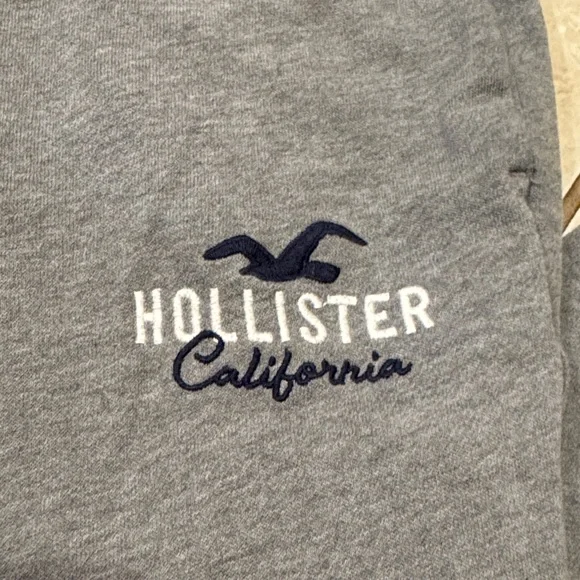 Hollister Women’s XS Grey Jogger Sweatpants with Logo and Pockets - Picture 2 of 8